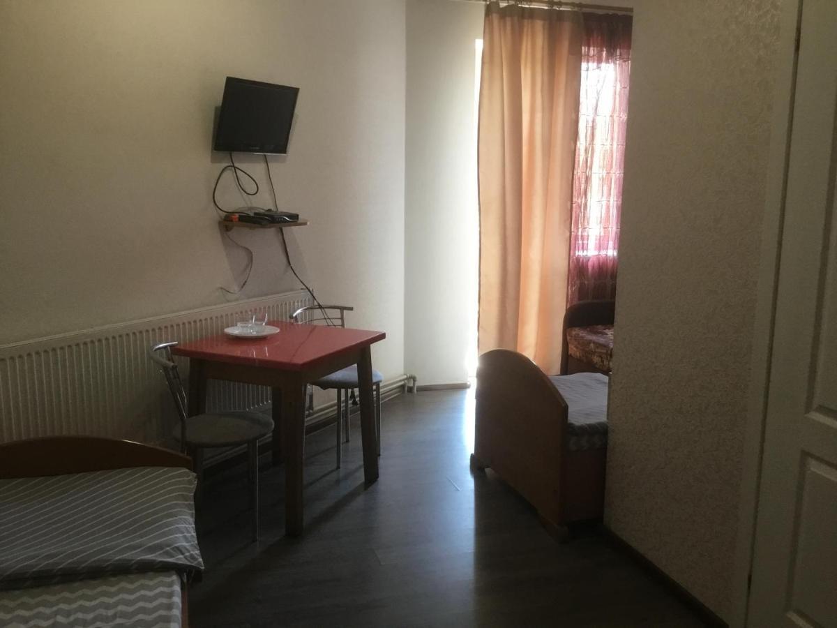 Inn Alibi Khorodelets Bagian luar foto